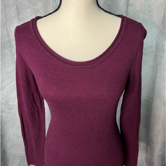 Massini Burgundy Long Sleeve Wide Scoop Neck Lightweight Sweater - size Small - Picture 2 of 9